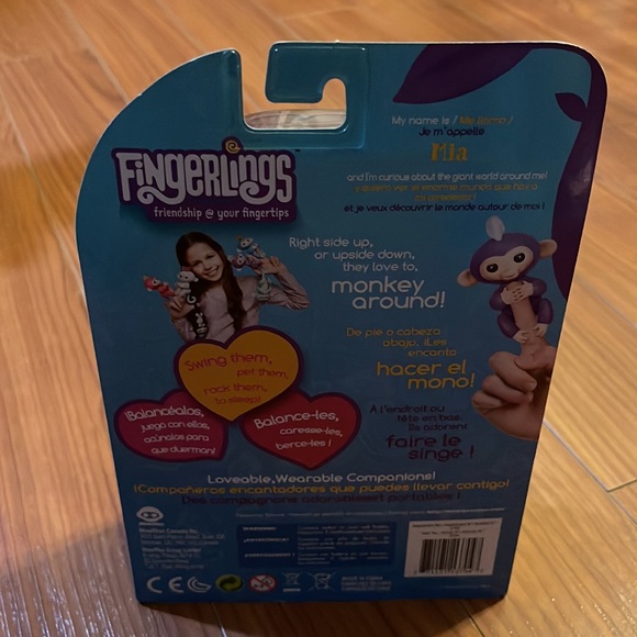 WowWee Fingerlings~ Kelsey the baby Sloth & Mia the baby Monkey - Picture 12 of 12